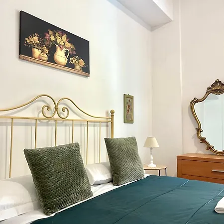 Donna Acciuga Appartamento La Spezia